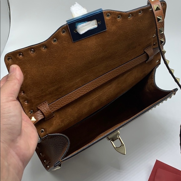 ❤️NWT VALENTINO SMALL ROCKSTUD CALFSKIN CROSSBODY BAG IN BROWN - Picture 9 of 15